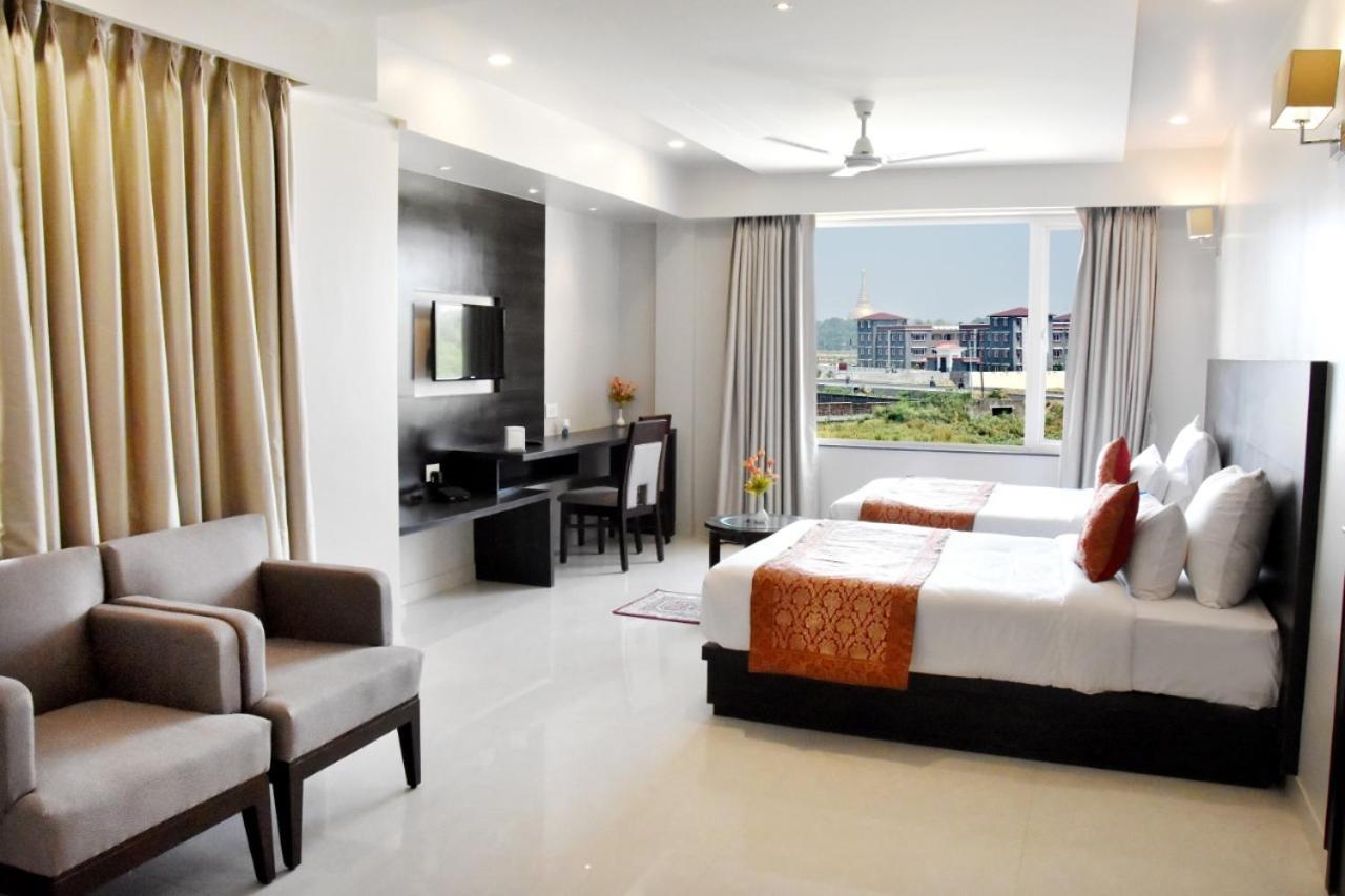 Hotel Platinum Shravasti Katra  Екстер'єр фото
