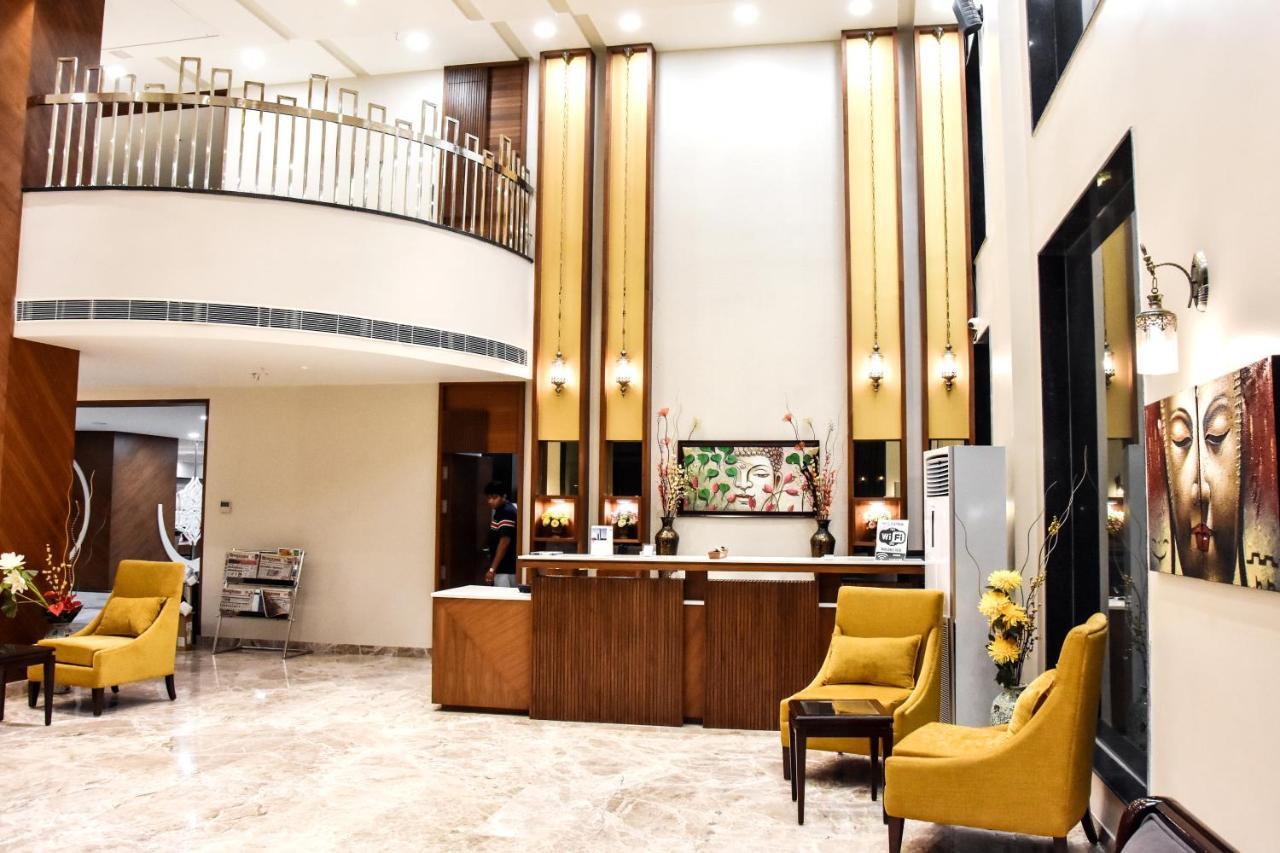 Hotel Platinum Shravasti Katra  Екстер'єр фото